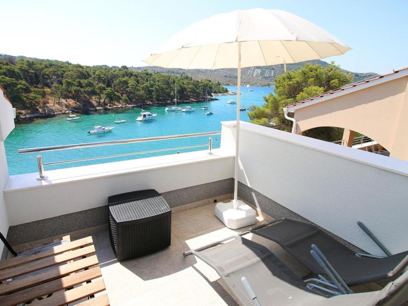 Apartments Elvi - Amazing Position & Parking Primošten Exterior foto