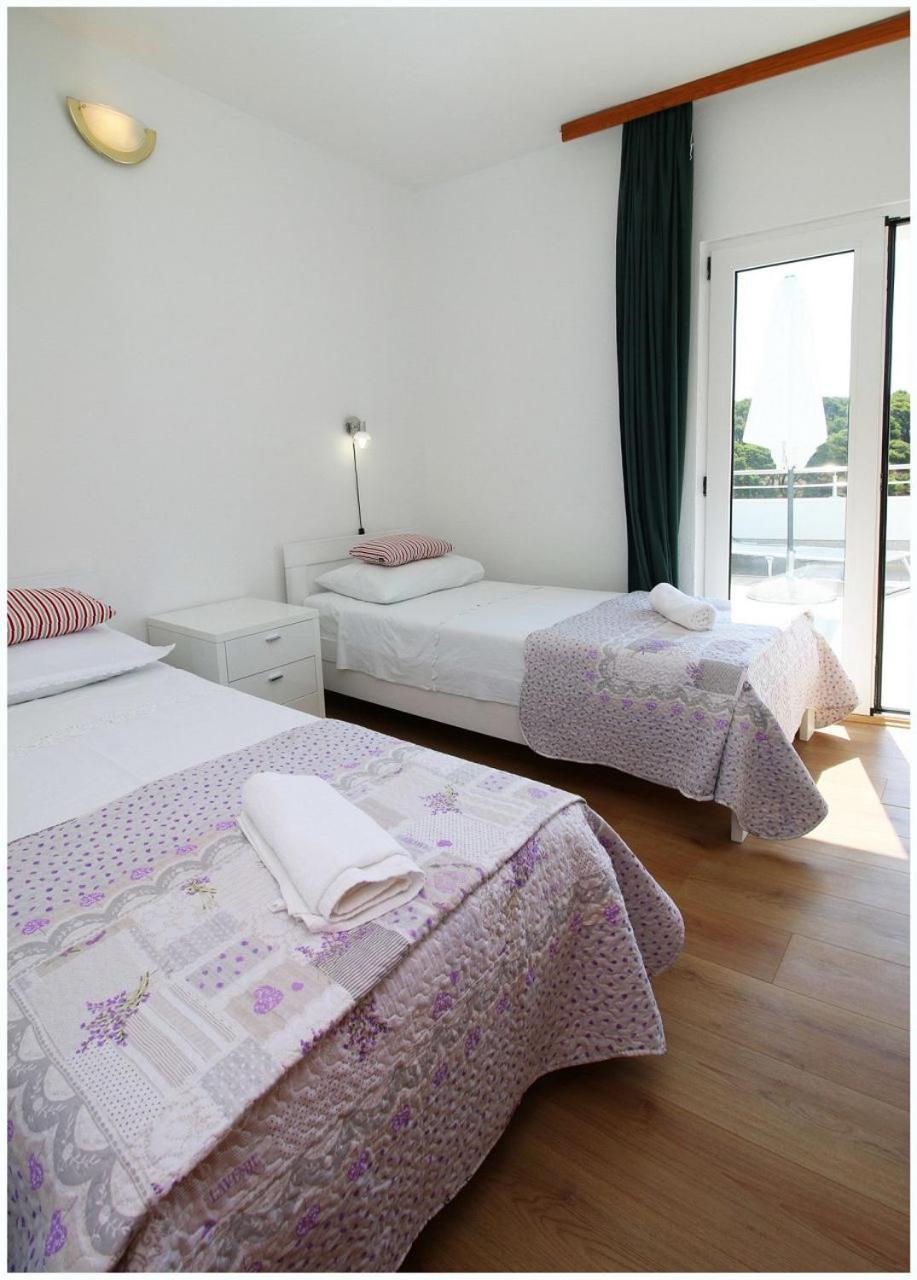 Apartments Elvi - Amazing Position & Parking Primošten Exterior foto