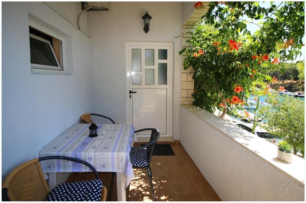 Apartments Elvi - Amazing Position & Parking Primošten Exterior foto